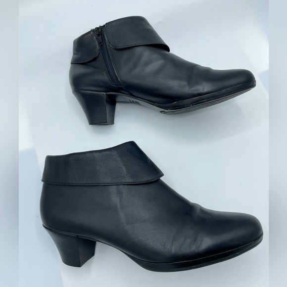 Munro American Grace Booties - Picture 7 of 7